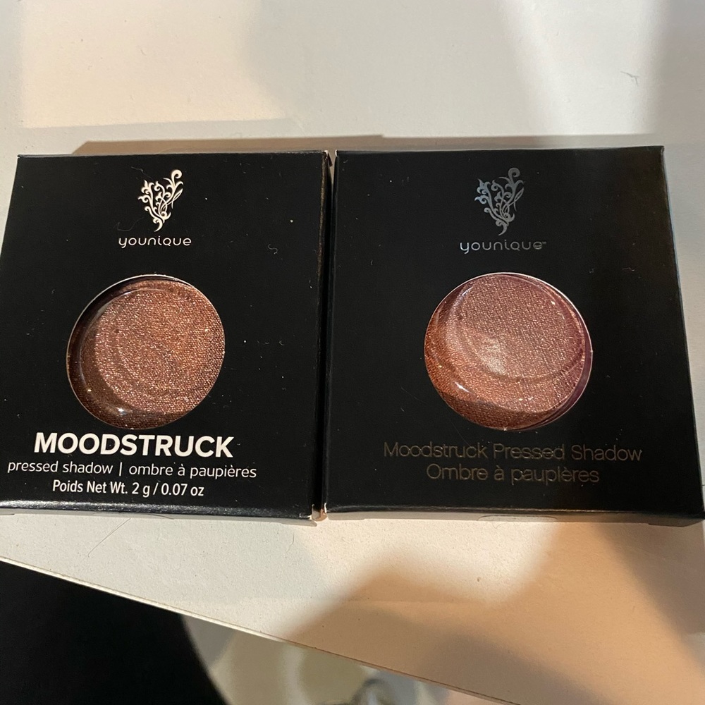 Younique moonstruck presses powder shadows